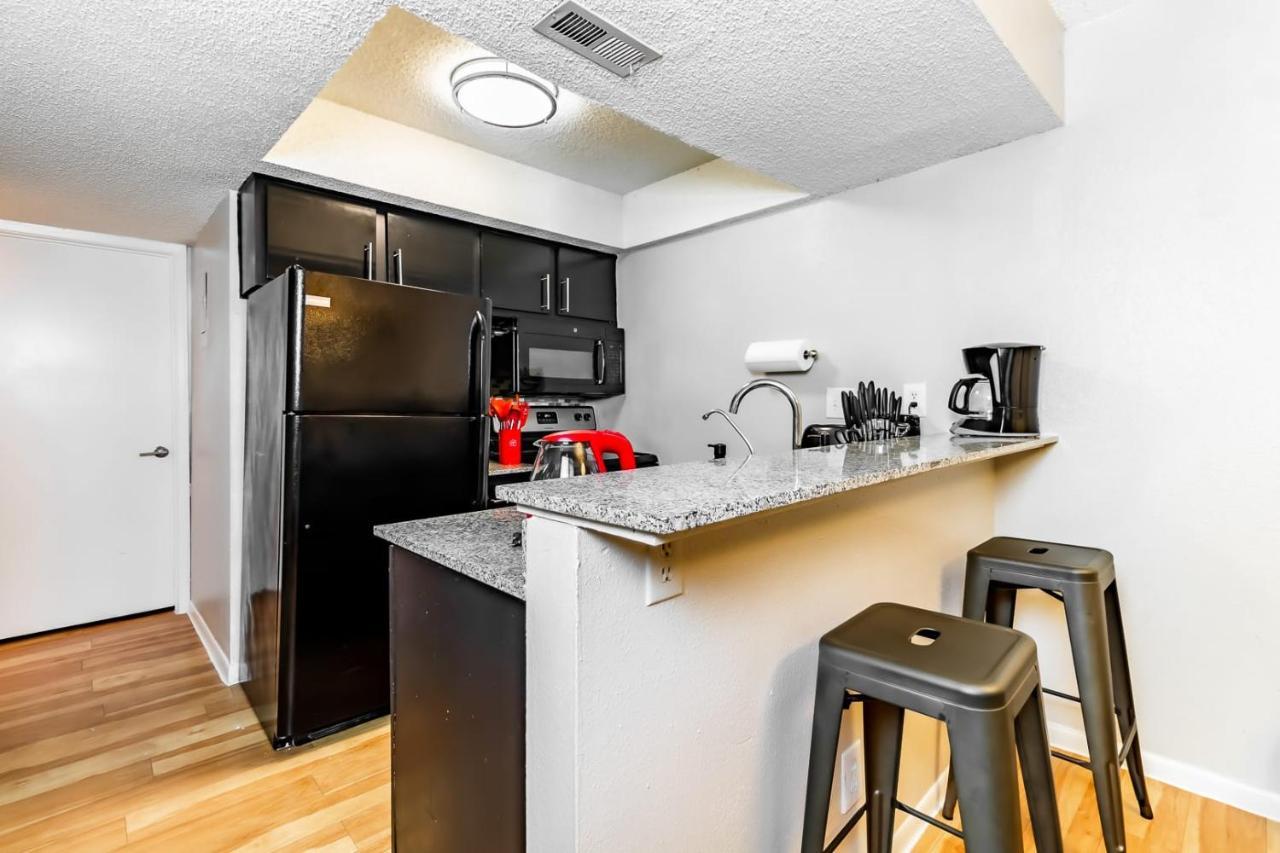 Efficiency 2Br King Bed Suites Next To Downtown Austin Dış mekan fotoğraf
