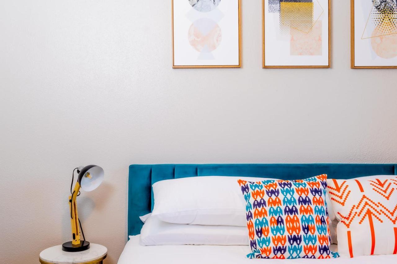 Efficiency 2Br King Bed Suites Next To Downtown Austin Dış mekan fotoğraf